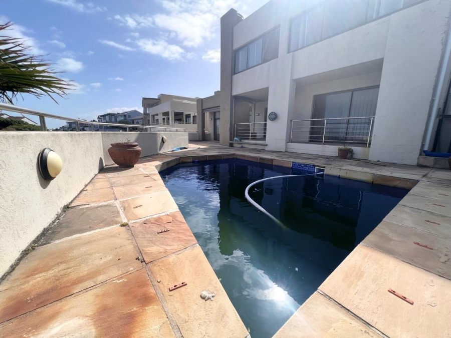 4 Bedroom Property for Sale in Bloubergstrand Western Cape